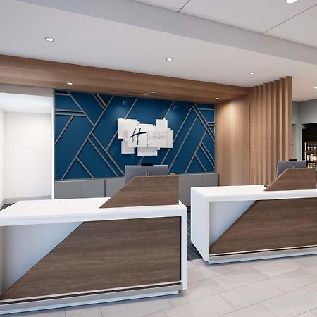 Holiday Inn Express & Suites Fresno Airport By Ihg Exterior photo